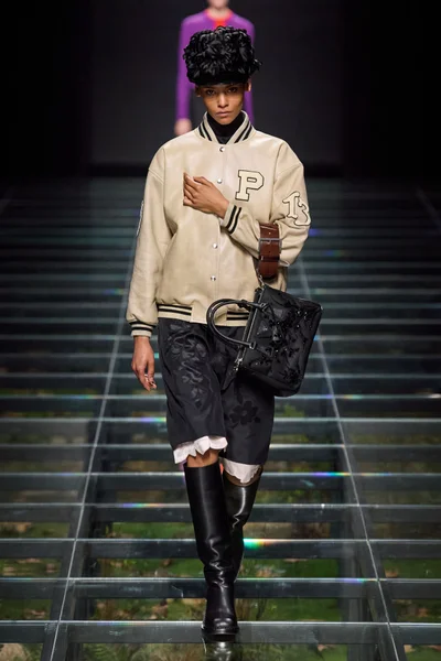 Look 33